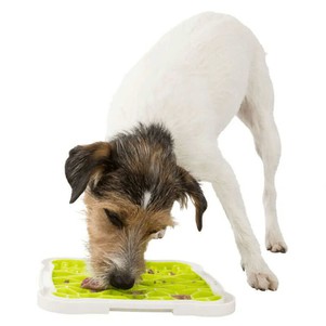 Trixie Lick and Snack Лизательный коврик на твердой основе для собак и котов