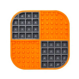 LickiMat Slomo Лизальний килимок антистрес для собак комбінований із функцією слоуфідера