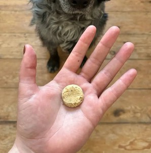 Beco Pets Печиво для собак (печінка качки з шавлієм та морквою)